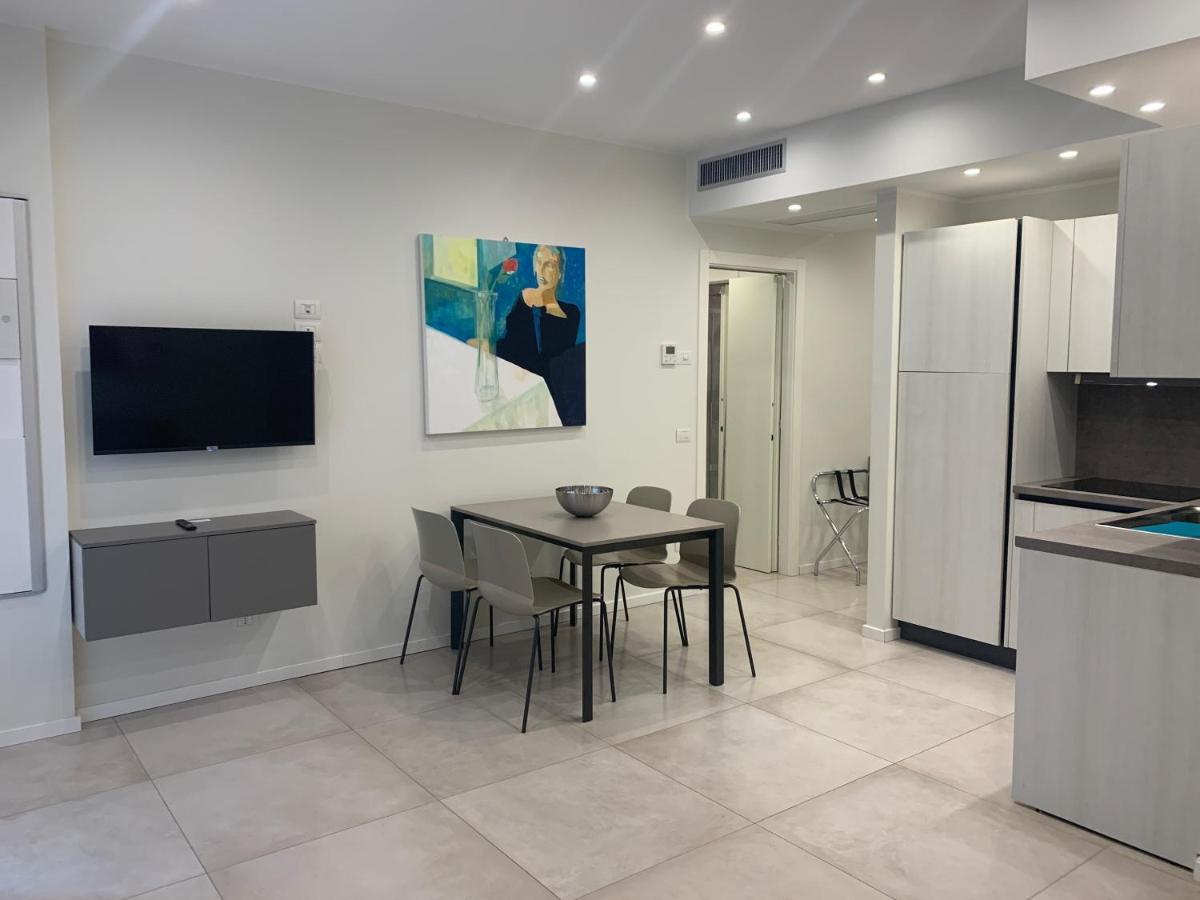 Casa Vacanze Residence Ideale Suites And Apartments Αλάσιο Εξωτερικό φωτογραφία