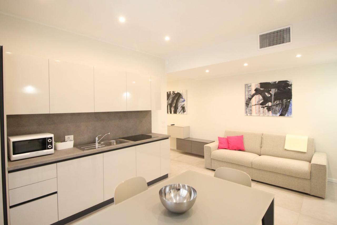 Casa Vacanze Residence Ideale Suites And Apartments Αλάσιο Εξωτερικό φωτογραφία