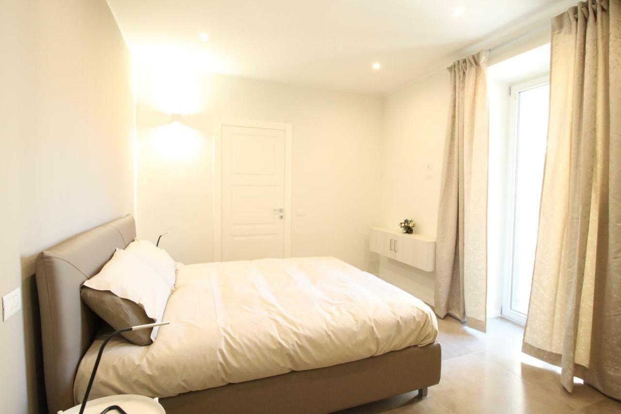 Casa Vacanze Residence Ideale Suites And Apartments Αλάσιο Εξωτερικό φωτογραφία